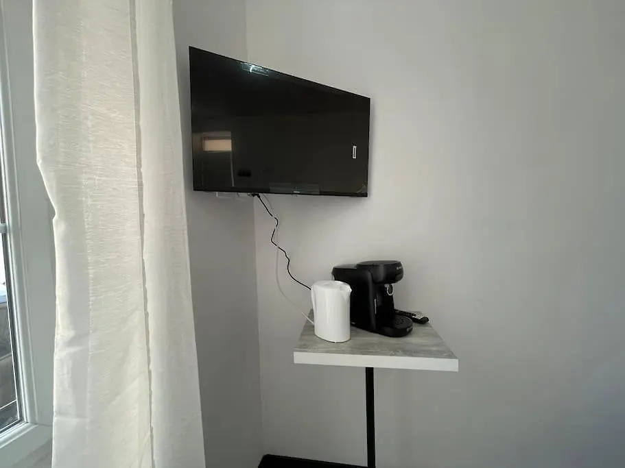 Studio A2 18M2 Cosy 5Minutes Gare Parking Gratuit Rue De La Mure Roanne 0*,  France