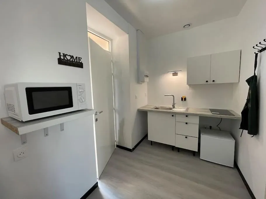 Appartement Studio A2 18M2 Cosy 5Minutes Gare Parking Gratuit Rue De La Mure Roanne
